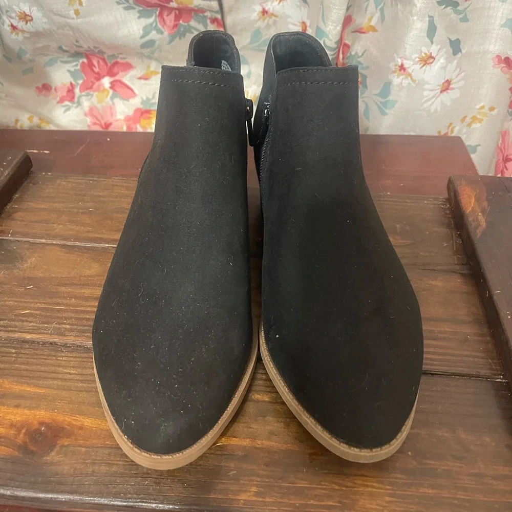 Time and Tru Black Faux Suede Ankle Booties - Size 9 NWOT
